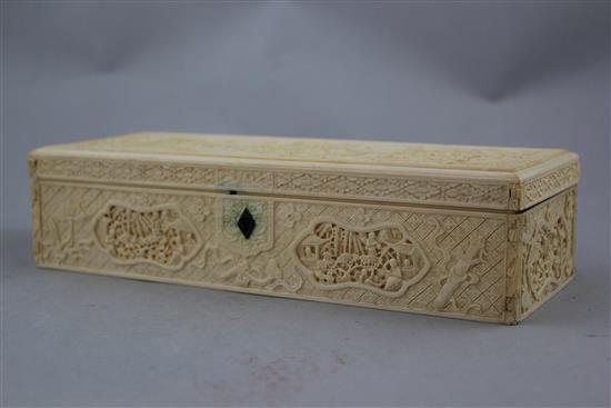 A Chinese export ivory rectangular box, second quarter 19th century, 25cm.